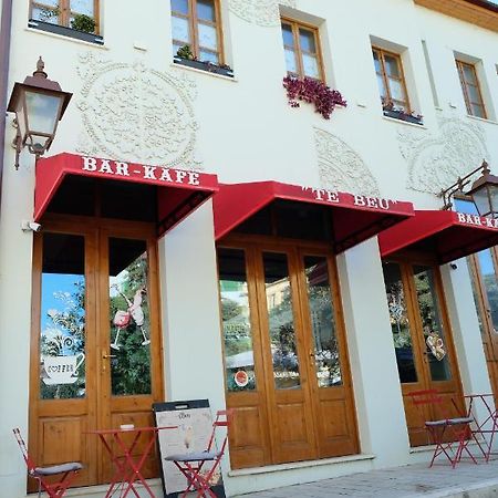 Tebeu Coffe And Bar Panzió Vlora Kültér fotó