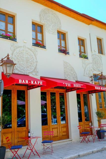 Tebeu Coffe And Bar Panzió Vlora Kültér fotó
