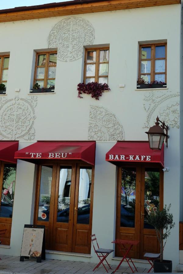 Tebeu Coffe And Bar Panzió Vlora Kültér fotó